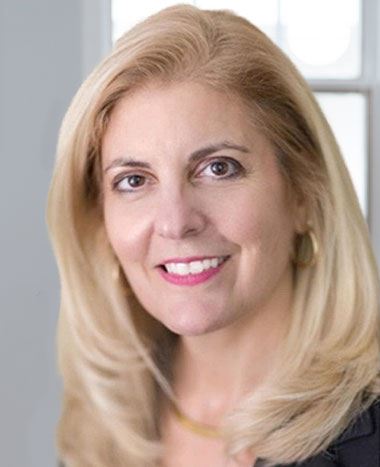 Lorri  Zell Photo